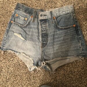 Levi denim shorts. Size 25
